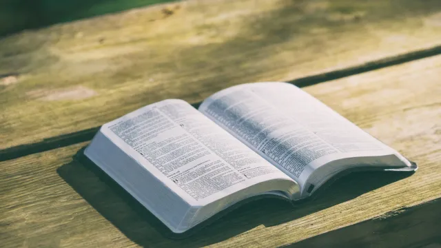 Bibel-Werkstatt (Foto: 1868070/pixabay.com) Bibel-Werkstatt (Foto: 1868070/pixabay.com)