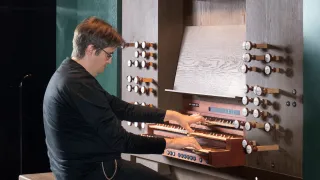 Tobias Willi (Foto: Regula Bearth, ZHdK) Tobias Willi: Organist Tobias Willi (Foto: Regula Bearth, ZHdK)