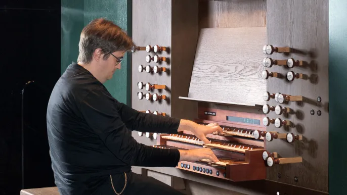 Tobias Willi (Foto: Regula Bearth, ZHdK) Tobias Willi: Organist Tobias Willi (Foto: Regula Bearth, ZHdK)